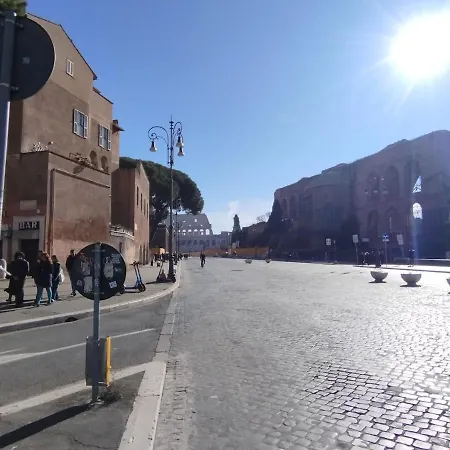 La Casetta Ai Fori Imperiali דירה *